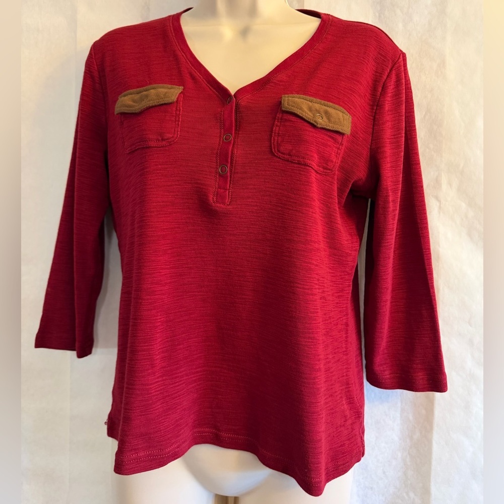 Chaps Denim red 3/4 sleeve shirt in soft cotton w/brown pocket detail Sz-S.  Y5
